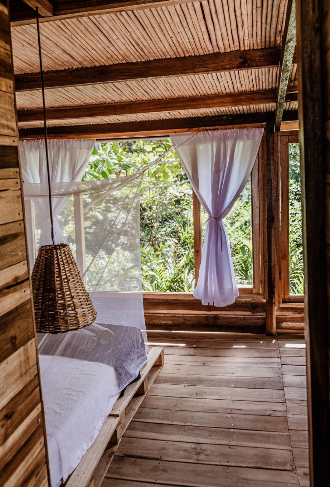 Calma Chicha Hostel Guachaca Exterior photo
